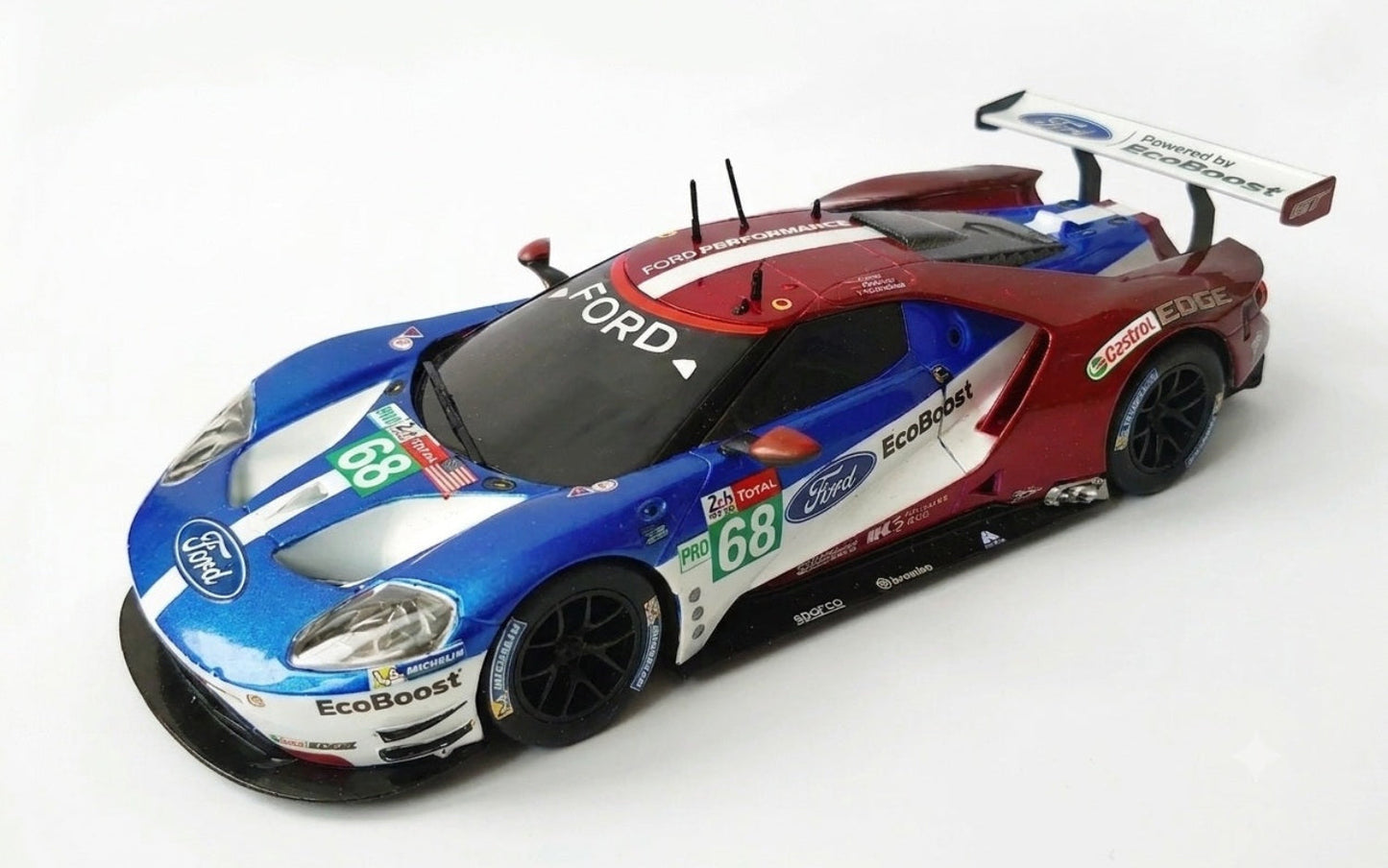 Scalextric C4096W Ford GT GTE #68 Slot Car