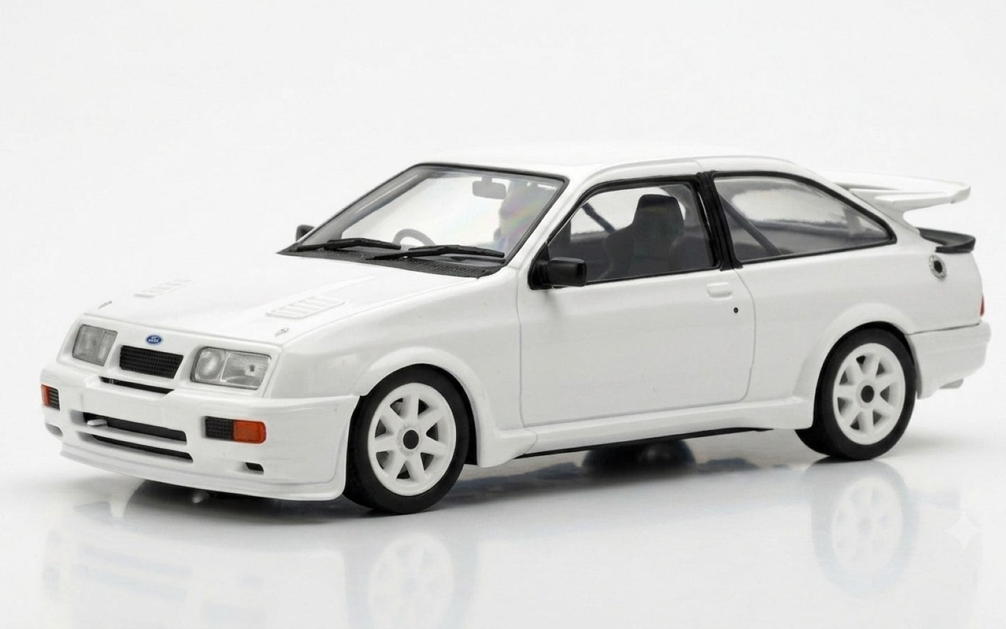 Scalextric C4505PW Sierra Cosworth RS500 Plain White